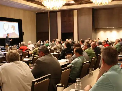 guests-at-seminar